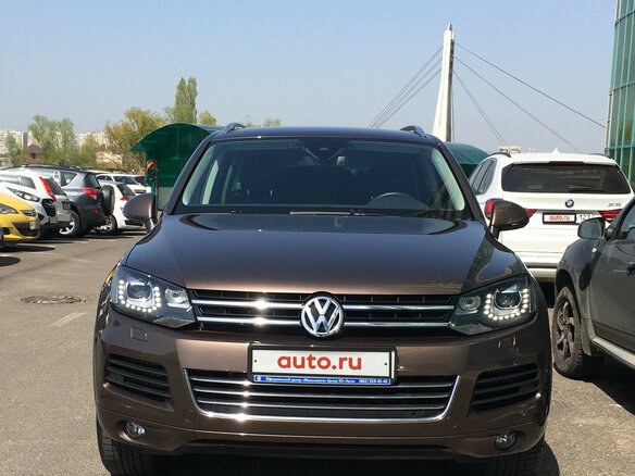 2014 Volkswagen Touareg II, коричневый
