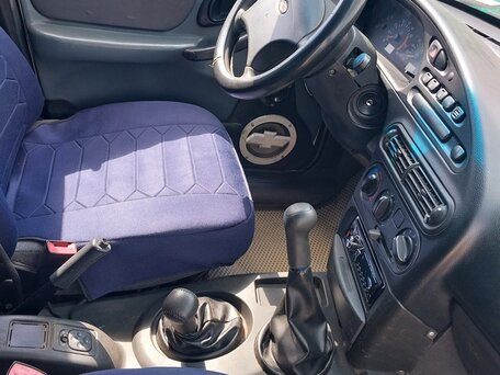 2003 Chevrolet Niva I, серебристый, 275000 рублей, вид 4