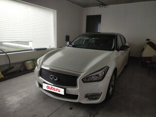 2015 Infiniti Q70 I Рестайлинг, белый, 2350000 рублей, вид 3