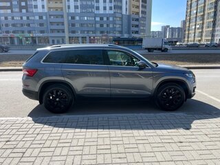 2020 Skoda Kodiaq I, серый, 2600000 рублей, вид 3