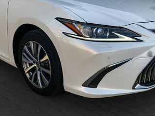 2020 Lexus ES 250 VII, белый, 3595000 рублей, вид 4