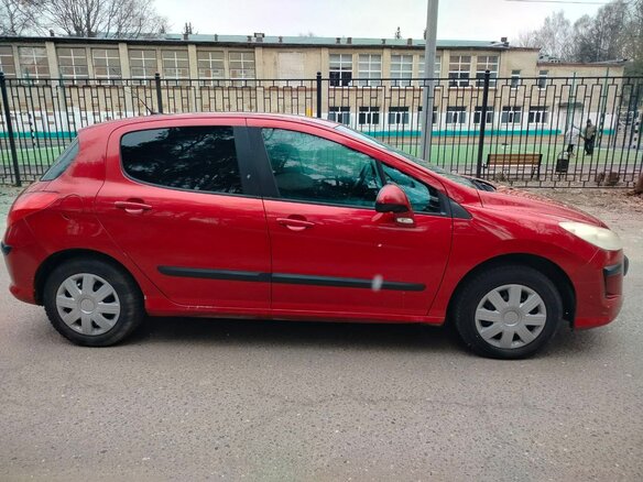 2009 Peugeot 308 I, красный, 390000 рублей - вид 7