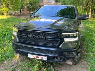 2021 Ram 1500 Crew Cab V, зелёный, 5825553 рублей, вид 3