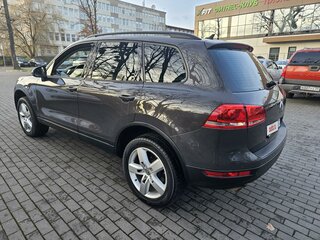 2011 Volkswagen Touareg II, коричневый, 2449000 рублей, вид 5