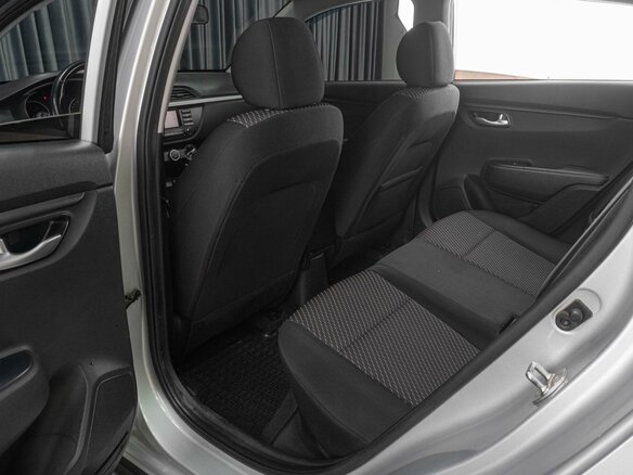 2019 Kia Rio X-Line IV, серебристый - вид 10