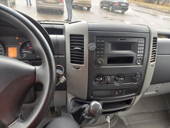 2018 Mercedes-Benz Sprinter, жёлтый, 2100000 рублей