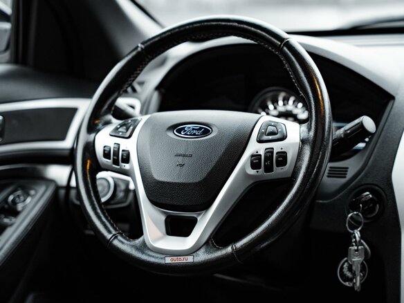 2014 Ford Explorer Sport V, белый, 2500000 рублей - вид 33