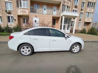 2012 Chevrolet Cruze I, белый, 800000 рублей, вид 3