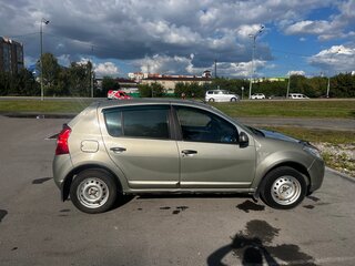 2011 Renault Sandero I, бежевый, 299000 рублей, вид 2