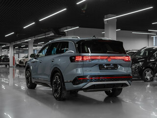 2025 Volkswagen Talagon I Рестайлинг, серый, 5700000 рублей, вид 4