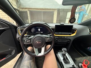 2020 Kia XCeed I, чёрный, 2000000 рублей, вид 4