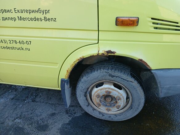 2006 Mercedes-Benz Sprinter, жёлтый, 850000 рублей - вид 2