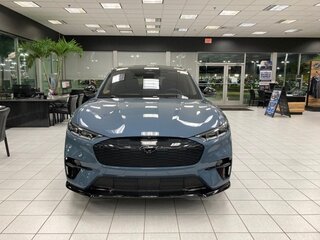 2026 Ford Mustang Mach-E 98 kWh I, голубой, 13508528 рублей, вид 3