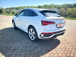 2021 Audi Q5 Sportback 45 TFSI I (FY), белый, 3400000 рублей, вид 2