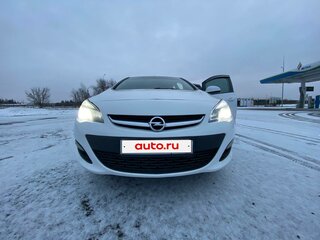 2014 Opel Astra J Рестайлинг, белый, 820000 рублей, вид 2