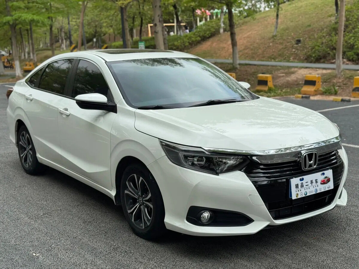 Открыть фотографии: Honda Crider II Рестайлинг