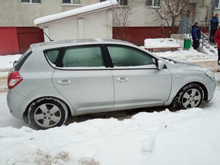 2009 Kia Ceed I, серебристый, 500000 рублей, вид 3