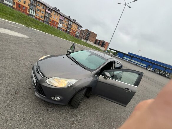 2011 Ford Focus III, серый, 690000 рублей - вид 3