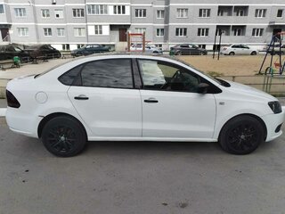 2014 Volkswagen Polo V, белый, 800000 рублей, вид 3