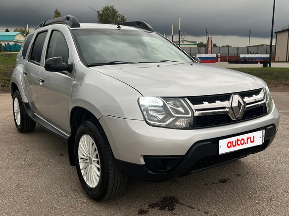 2015 Renault Duster I Рестайлинг, серебристый - вид 2