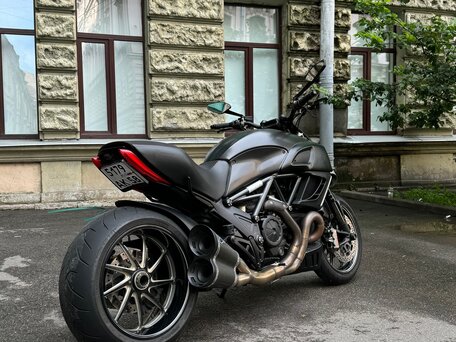 2011 Ducati Diavel Carbon, чёрный, 700000 рублей, вид 1