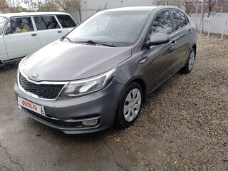 2015 Kia Rio III Рестайлинг, серый, 980000 рублей, вид 2