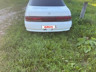 1992 Toyota Cresta IV (X90), белый, 200000 рублей, вид 2
