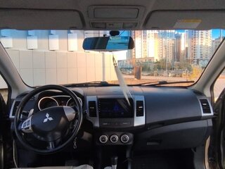2008 Mitsubishi Outlander II, бежевый, 1350000 рублей, вид 4