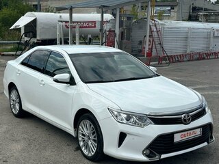 2016 Toyota Camry VII (XV50) Рестайлинг, белый, 1600000 рублей, вид 2
