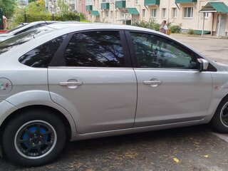 2008 Ford Focus II Рестайлинг, серебристый, 550000 рублей, вид 2