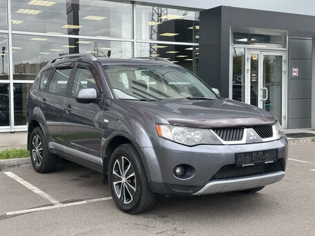 Mitsubishi Outlander II