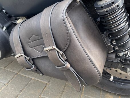 2016 Harley-Davidson Sportster 883, чёрный, 800000 рублей, вид 3