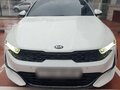 2019 Kia K5 III, белый, 2250000 рублей - вид 2
