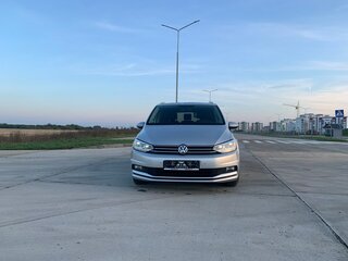 2019 Volkswagen Touran DSG7 II, серебристый, 1900000 рублей, вид 5