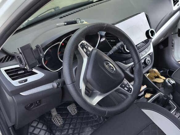 2019 Lada (ВАЗ) Vesta SW Cross I, белый, 930000 рублей - вид 5