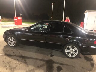 2008 Mercedes-Benz E-Класс 230 III (W211, S211) Рестайлинг, чёрный, 800000 рублей, вид 5