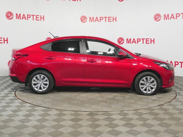 2021 Hyundai Solaris II Рестайлинг, красный, 1426000 рублей - вид 4