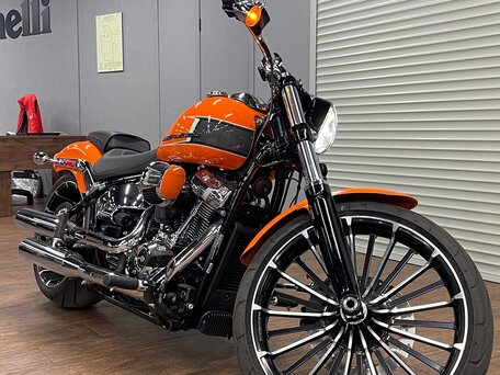 2023 Harley-Davidson Breakout, оранжевый, 2190000 рублей, вид 2