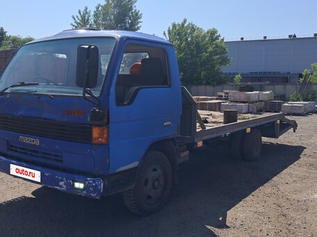 1990 Mazda Titan, синий, 1800000 рублей, вид 4