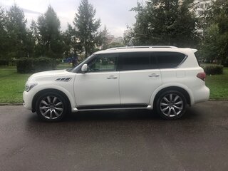 2011 Infiniti QX56 II, белый, 2500000 рублей, вид 4