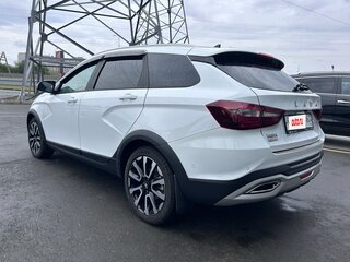 2025 Lada (ВАЗ) Vesta SW Cross I Рестайлинг (NG), белый, 1650000 рублей, вид 4