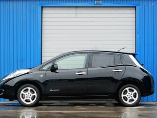 2011 Nissan Leaf I (ZE0/AZE0), чёрный, 620000 рублей, вид 3