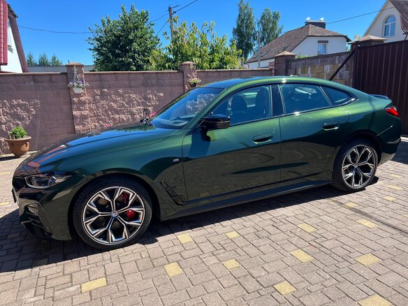 2022 BMW i4 M50 G26, зелёный, 7500000 рублей - вид 3