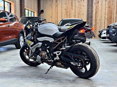 2022 BMW S 1000 R, серый, 2500000 рублей, вид 2