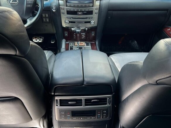 2014 Lexus LX 570 III Рестайлинг, чёрный, 5600000 рублей - вид 8