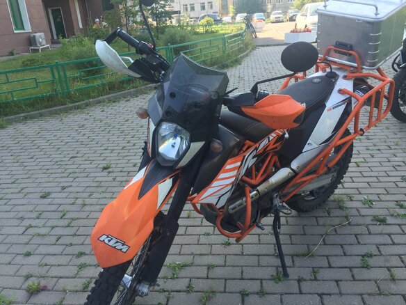 2013 KTM 690 Enduro, оранжевый - вид 2