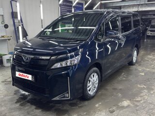 2019 Toyota Voxy III (R80) Рестайлинг, синий, 2289000 рублей, вид 1