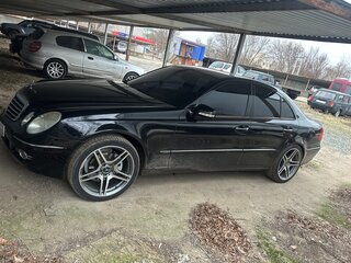 2008 Mercedes-Benz E-Класс 200 III (W211, S211) Рестайлинг, чёрный, 1500000 рублей, вид 4