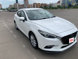 2018 Mazda Axela III Рестайлинг, белый, 1350000 рублей, вид 4