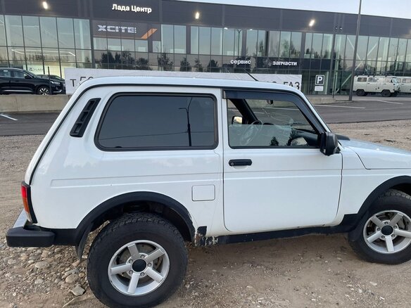 2021 Lada (ВАЗ) 2121 (4x4) I Рестайлинг (2020), белый, 765000 рублей - вид 3
